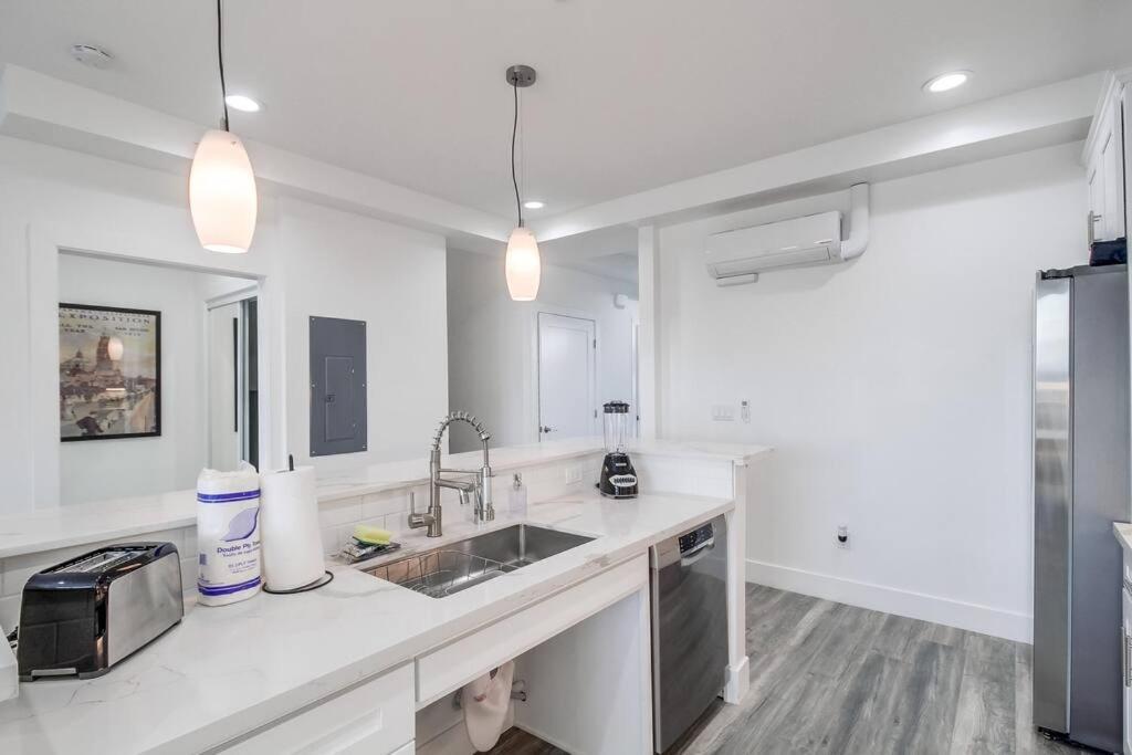 Park Blvd Paradise 302 Ada Compliant With A Apartamento